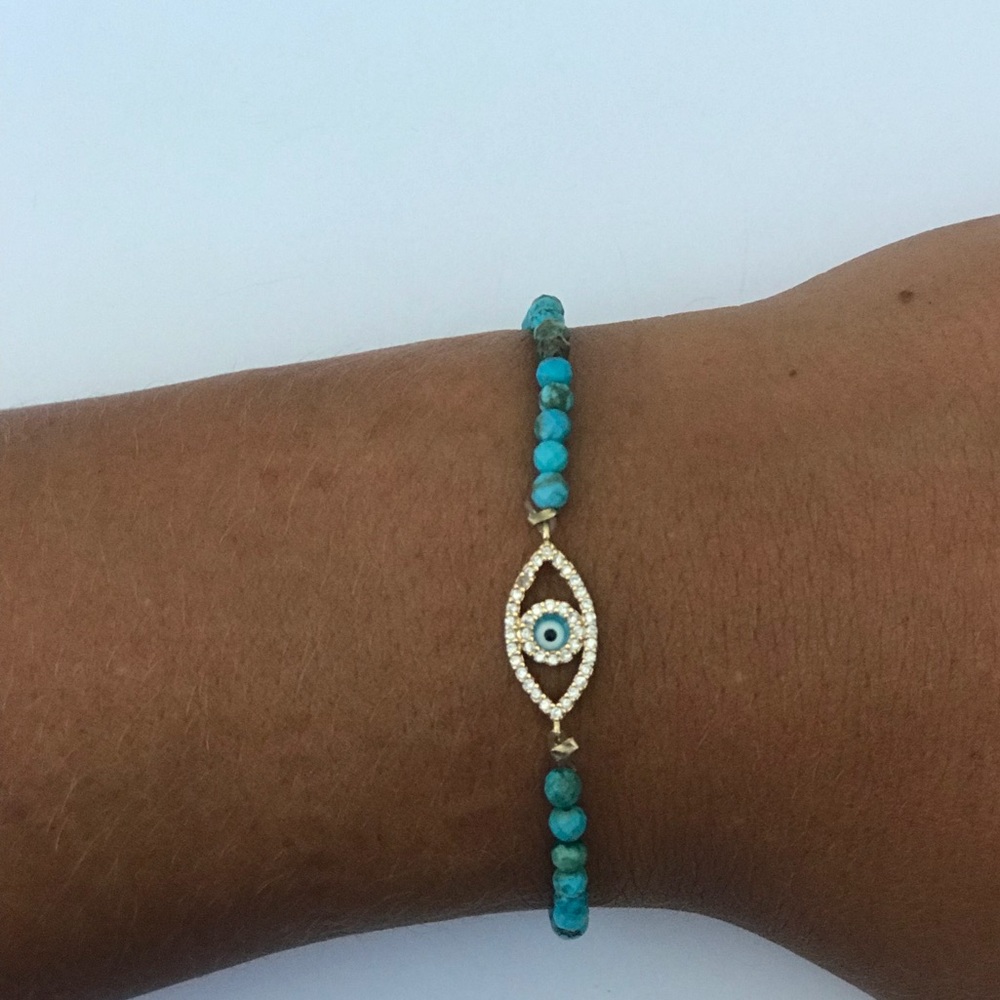 Beaded gem bracelet